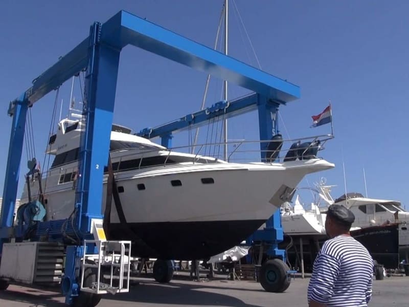 SEVENCRANE-Boat Travel Lift 2