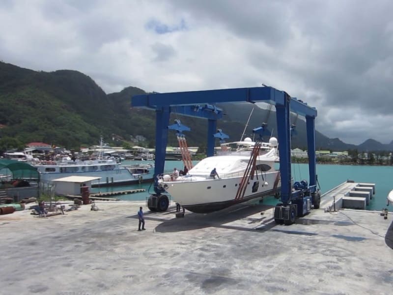 SEVENCRANE-Marine Travel Lift 1