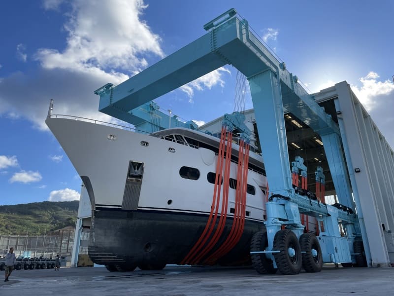 SEVENCRANE-Marine Travel Lift 2