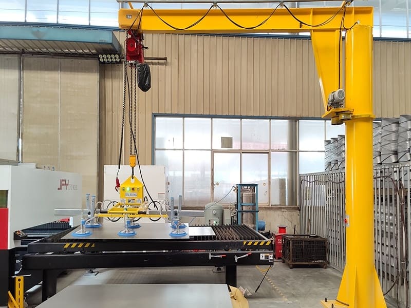 SEVENCRANE-Pillar Jib Crane 1